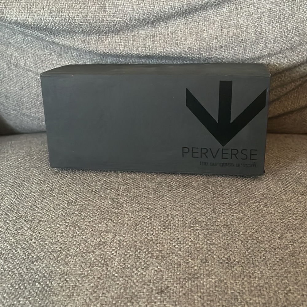 Perverse Grey Lined Sunglasses - Picture 5 of 5